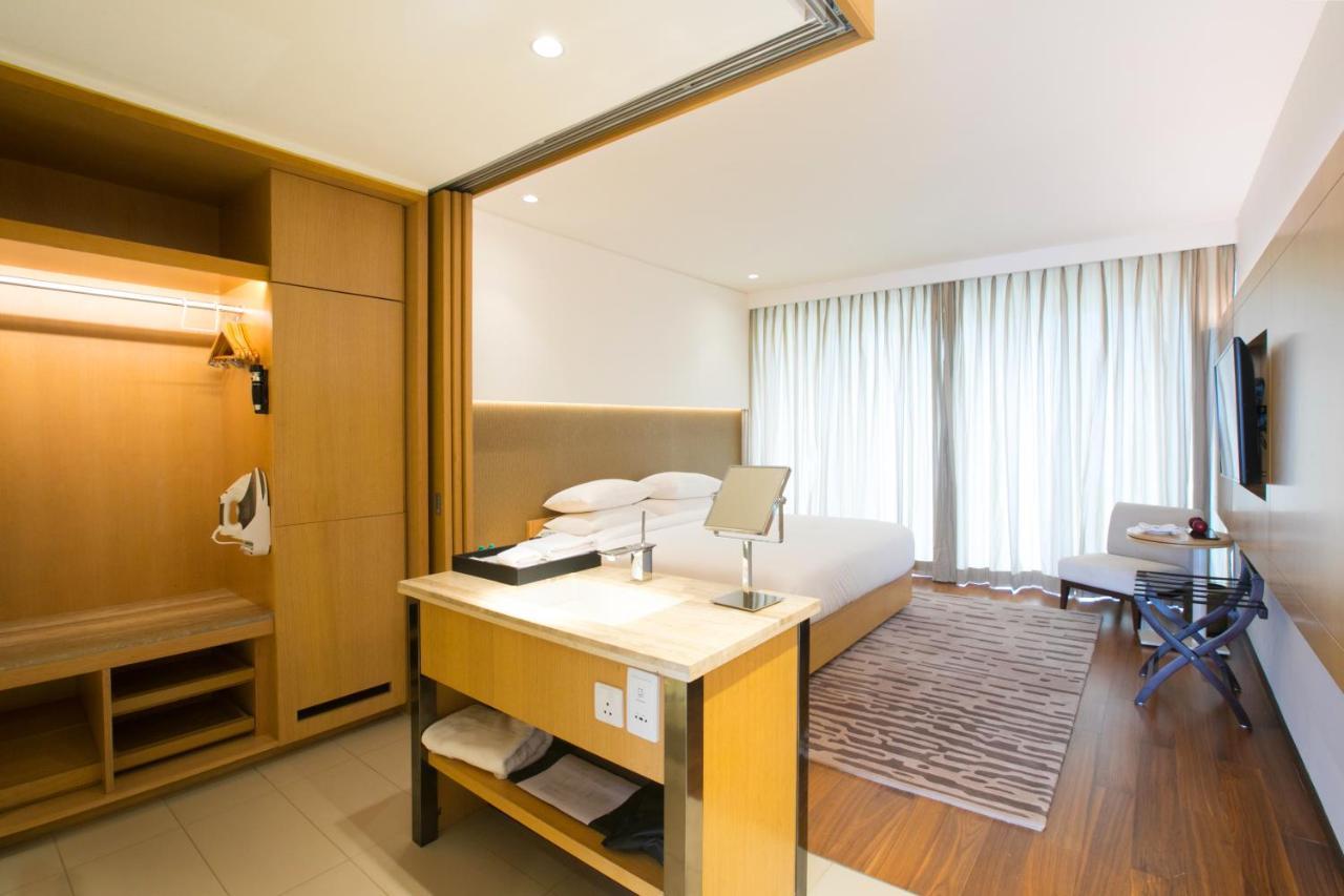Blvd Club - Near Bengaluru Airport Hotell Settahalasūr Exteriör bild