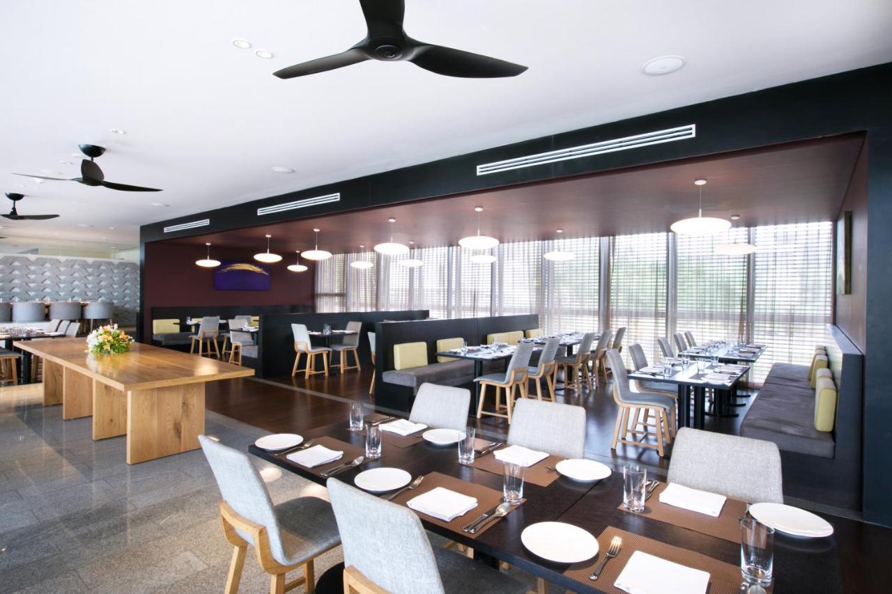 Blvd Club - Near Bengaluru Airport Hotell Settahalasūr Exteriör bild