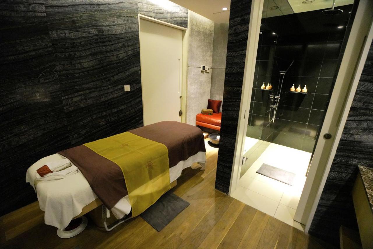 Blvd Club - Near Bengaluru Airport Hotell Settahalasūr Exteriör bild